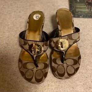 Beautiful Coach Tan And Brown Women's Signature Print Sandals
